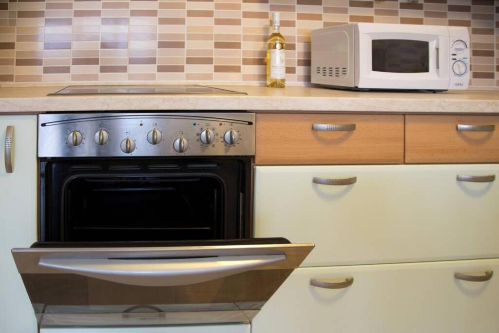 Appartement Modern - Airport 8mins
