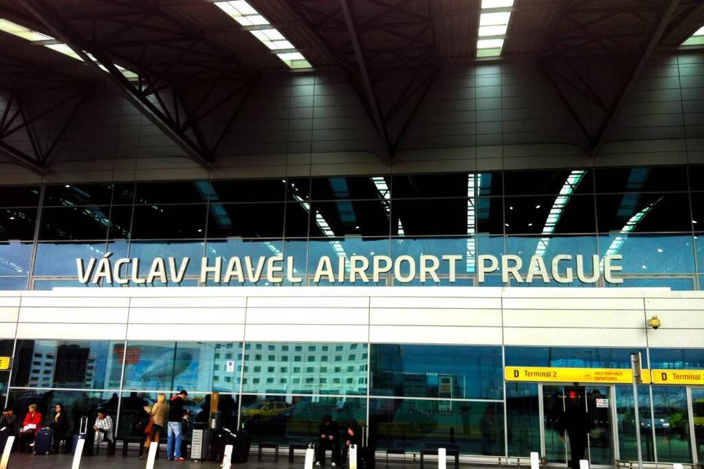 Modern - Airport 8mins